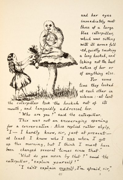 Alice gets advice from the Blue Caterpillar, illustration from Alices Adventures Under Ground, pub. 1886 (facsimile) av Charles Lutwidge Dodgson