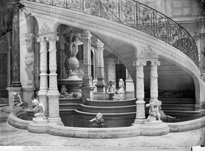 Fontän under trappan på Hotel de Ville före branden 1871 av Charles Marville