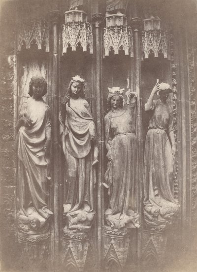 The Virtues Crushing the Vices, Strasbourgs katedral, 1853. av Charles Marville