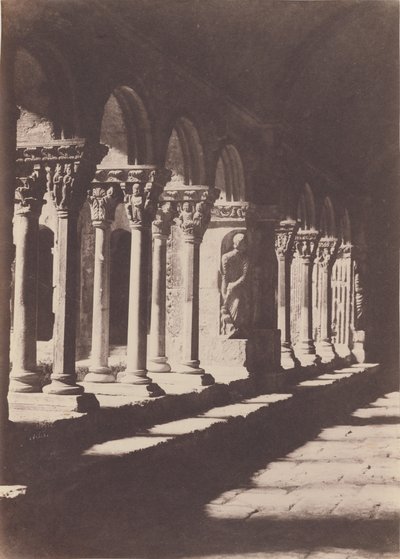 En gång i klostergården i Saint-Trophime, Arles av Charles Nègre