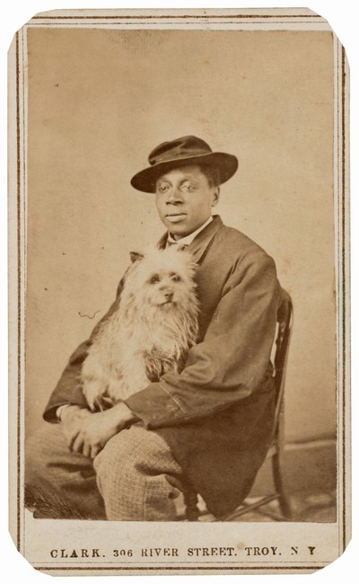 Porträtt av en man och en hund,ca. 1860 (foto) av Charles R. Clark