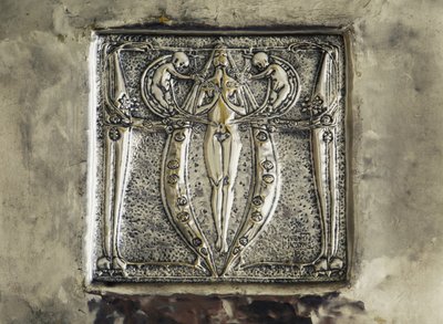 Basrelief, detalj av eldstadsdekoration, sovrum av Charles Rennie Mackintosh, Storbritannien, 1900-talet av Charles Rennie Mackintosh