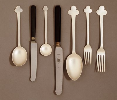 Elektropläterad bordsservering, för E. Bingham & Co., ca 1906 av Charles Rennie Mackintosh
