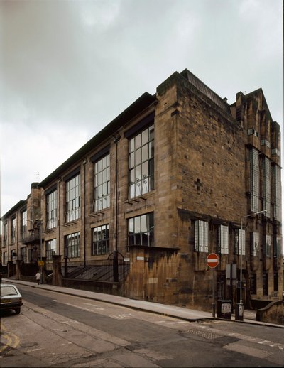 Utsikt över School of Fine Arts designad av arkitekten Charles Rennie Mackintosh (1868-1928) av Charles Rennie Mackintosh