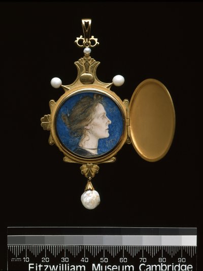 Hänge: Miss Edith Emma Cooper (1862-1913) 1901 (guld, emalj, pärla & wc) av Charles Ricketts