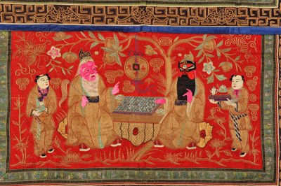 Kinesisk altarduk (textil) av Chinese School