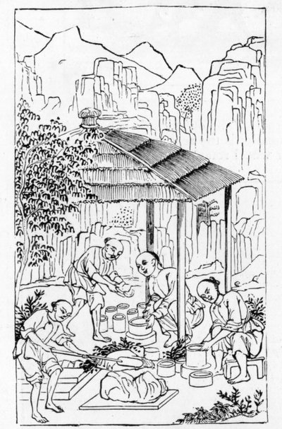 Att göra grova lerfodral för att hålla porslin i ugnen, från en serie illustrationer av tillverkning av porslin (se 384116 & 384117 för hela serien) av Chinese School