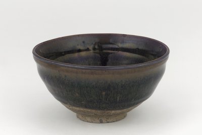 Teskål i stil med Jian ware, Nanping, Fujian-provinsen, Southern Song eller Yuan-dynastin, 1200-1300-tal (keramik) av Chinese School