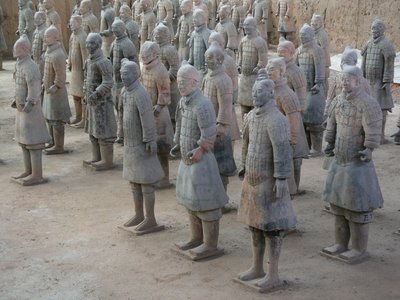 Xian Museum, terrakottakrigare från kejsar Shi Huangdis grav av Chinese School