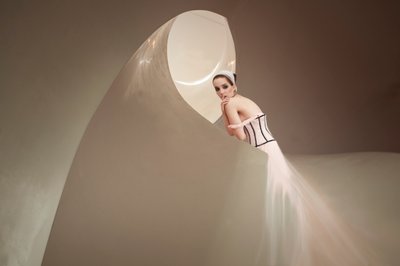 Elegant Fashion Curve av Christine von Diepenbroek