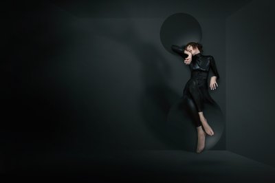 En fridfull, svävande figur av Christine von Diepenbroek