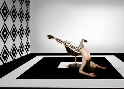 Surrealistisk geometrisk pose av Christine von Diepenbroek