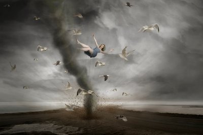Kvinna i en tornado av Christine von Diepenbroek