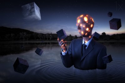 Den mystiske lysande mannen av Christophe Kiciak