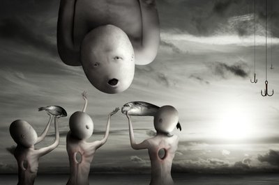 Ett surrealistiskt fiskoffer av Christophe Kiciak