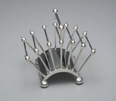 Toastställ, ca 1881 (silverplåt) av Christopher Dresser