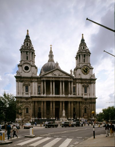 Utsikt över katedralen Saint Paul designad av arkitekten Christopher Wren (1632-1723) 1675-1710 London, England av Christopher Wren