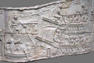 De romerska galärerna. Reliefdetalj av Trajans kolumn, 1:a-2:a århundradet av Classical Antiquities