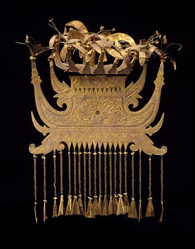 Huvudbonad, sent 1800-tidigt 1900-tal (guld & guldfolie) av Culture Minangkabau