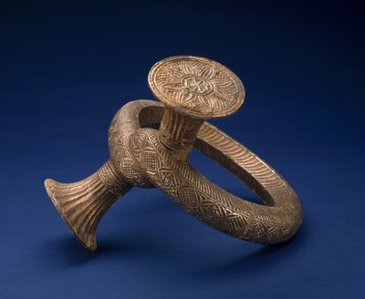 Huvudbonad, sent 1800-tal eller tidigt 1900-tal (guldskivor och trä) av Culture Minangkabau
