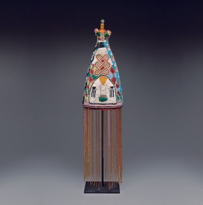 Kunglig krona (ade), sent 1800- till tidigt 1900-tal (glaspärlor, tyg, korgar och fiber) av Yoruba Culture