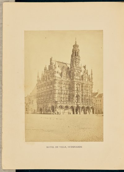 Hotel de ville, Oudenarde av Cundall and Fleming