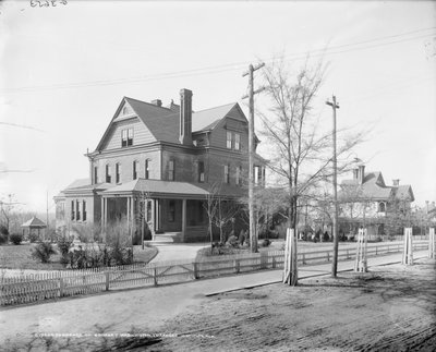 Bostad för Booker T. Washington, Tuskegee Institute, ca 1906 (s/v foto) av Detroit Publishing Co.