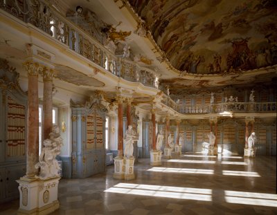 Utsikt över biblioteksrummet i Schussenried-klostret realiserat av arkitekten Domenikus Zimmermann (1685-1766) 1700-talet Schussenried, Tyskland av Dominikus Zimmermann