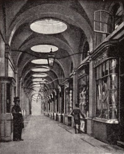 Royal Opera Arcade, Pall Mall, London (s/v foto) av Donald McLeish