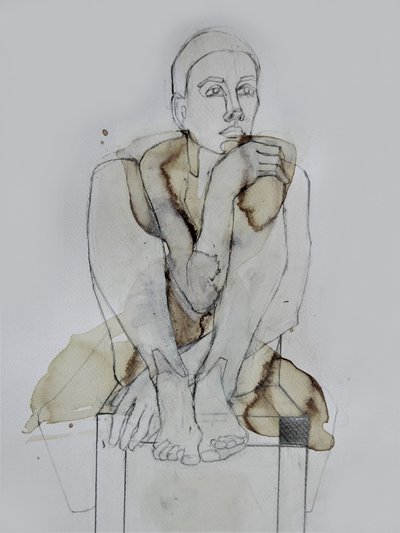Kontemplativ sittande figur av Doris Schmitz