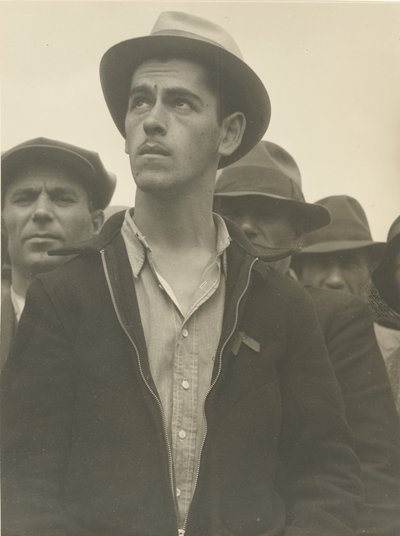 Gatumöte, San Francisco / "Här överlever demokratin" / "Vad väntar" av Dorothea Lange