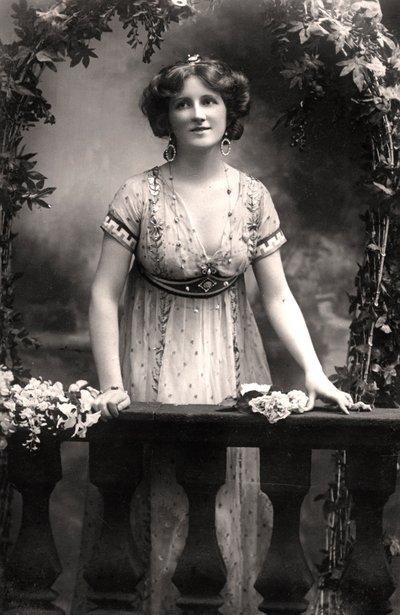 Nina Sevening, skådespelerska, 1900-tal. av Dover Street Studios