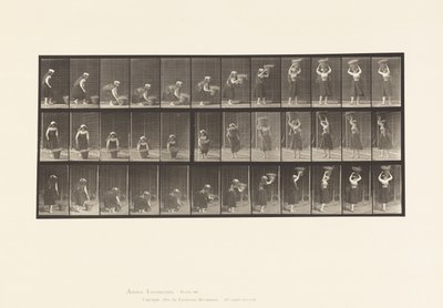 Tallrik 230. Lyftande 30 lb korg från mark till huvud, svarvning, 1885 av Eadweard Muybridge