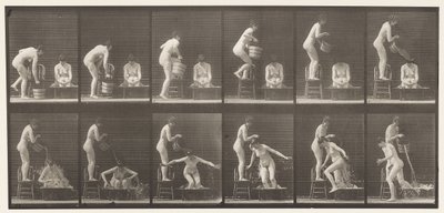 Tallrik 406. Två modeller, 8 hällhink med vatten över 1 av Eadweard Muybridge