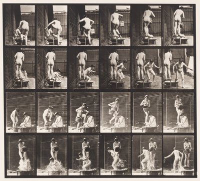 Tallrik 407. Två modeller, 8 hällhink med vatten över 1 av Eadweard Muybridge