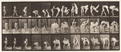 Tallrik 419. Toalett, Böjda, Kasta om axlarna av Eadweard Muybridge