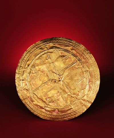 Skiva möjligen använd som brosch, från Tedavnet, County Monaghan, 2200-2000 f.Kr. (guld) av Early Bronze Age