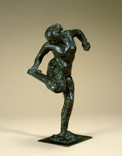 Dansare som håller sin fot, ca 1900-10 (brons) av Edgar Degas