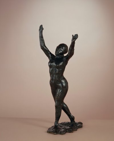 Dansare som rör sig framåt, armarna höjda, ca. 1882-1898 cast c. 1919-1931. av Edgar Degas