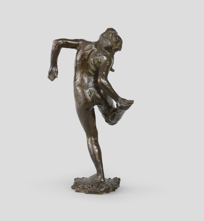 Dansare tittar på sin högra fotsula, 1895-1902 av Edgar Degas