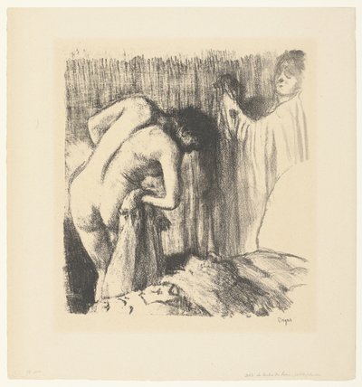 Kvinnan torkar av sig efter hennes bad och får kläder av kvinnan La Sortie du bain av Edgar Degas