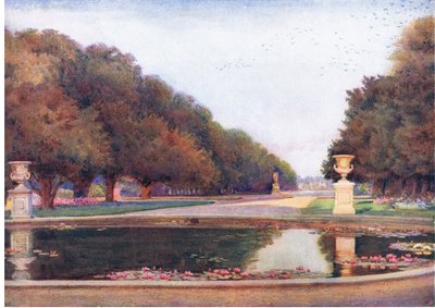The Long Water, Hampton Court, från The Gardens of England: In the Southern and Western Counties publicerad av The Studio av Edith Helena Adie