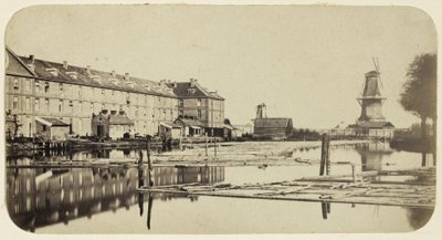 Vy över Oranje-Nassau baracker i Amsterdam sett från garancinefabriken av Eduard Isaac Asser