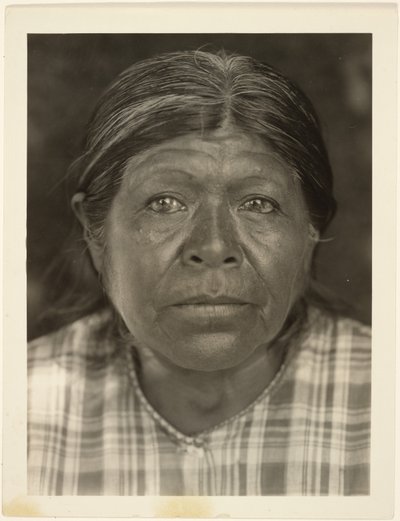 En Chukchansi Matron av Edward S. Curtis