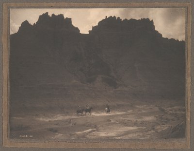 I skuggan av klippan av Edward S. Curtis