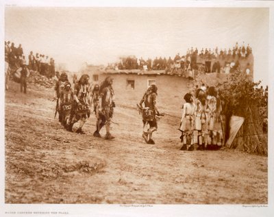 Snake Dancers kommer in på Plaza av Edward Sheriff (after) Curtis