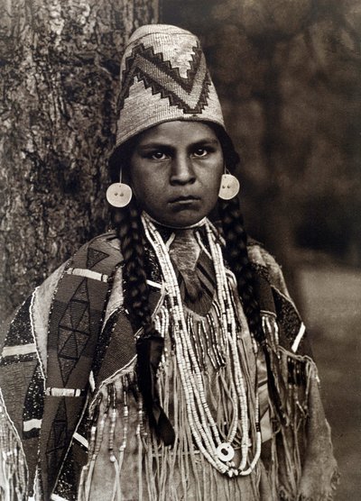 Indian of America: Porträtt av flickan Umatilla av Edward Sheriff Curtis