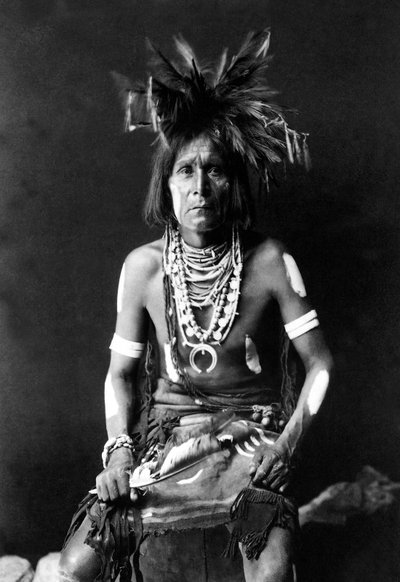 Snake Priest (foto) av Edward Sheriff Curtis