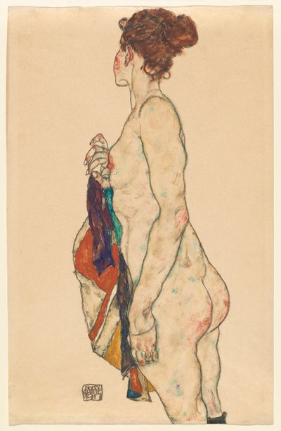 Stående naken med en mönstrad mantel, 1917 av Egon Schiele
