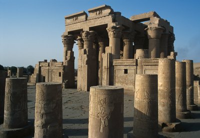 Utsikt över det romerska och ptolemaiska dubbeltemplet Sobek och Haroeris vid Nilen av Egyptian
